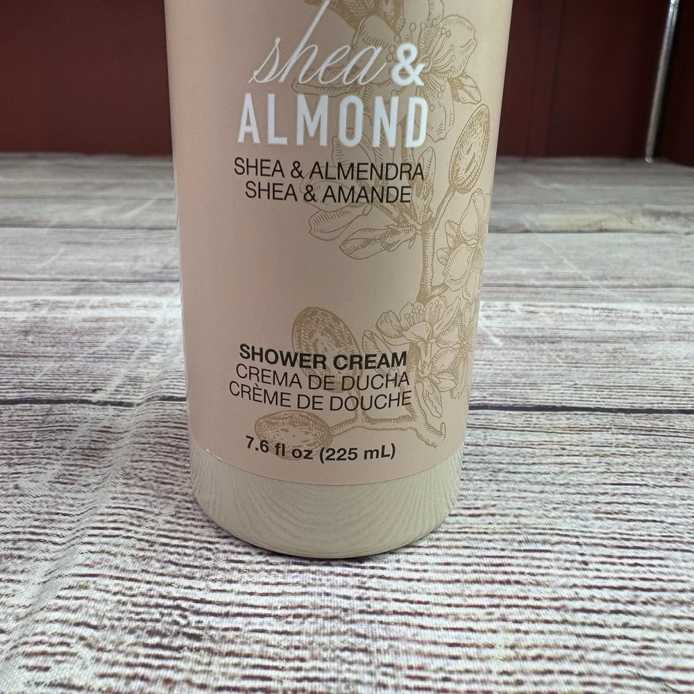 Farmasi Shea & Almond Shower Cream 7.6 oz, 225 ml Moisturizing NEW